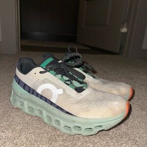 On cloud CloudMonsters